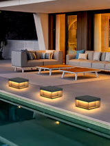 Boîte noire pour poteau d'extérieur