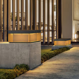 Boîte noire pour poteau d'extérieur