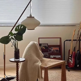 Lampadaire de style médiéval