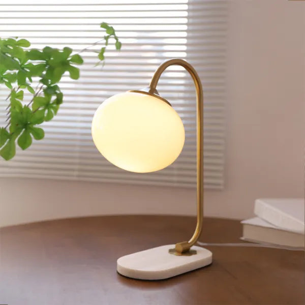 Lampe de table en métal et verre Marshmallow