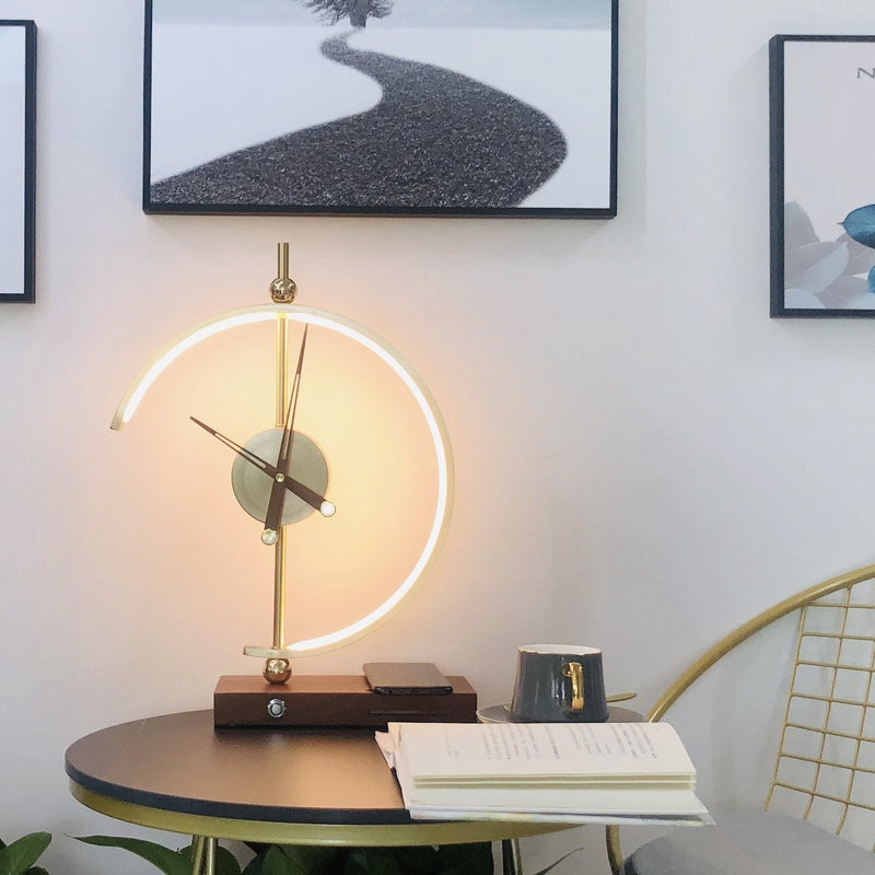 NagoyaLight™ | Horloge à lampe de luxe avec chargeur