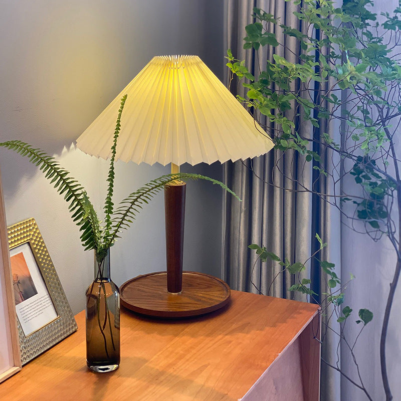 Lampe à poser en bois plissé