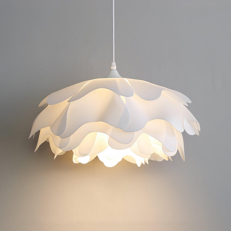 Lampe pendante blanche en forme de fleur