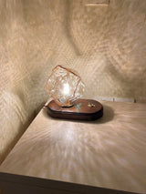 Lampe de table en verre en forme de pierre de glace