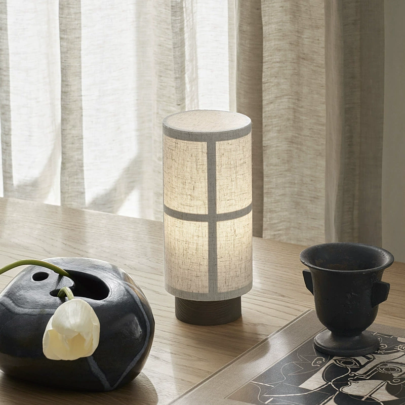 Lampe de table en soie japonaise
