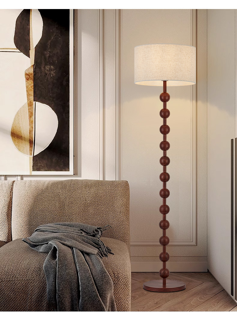 Lampadaire en bois Japandi