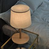 Gentle Glow - Lampe En Noyer Nordique Avec Accents En Tissu De Luxe