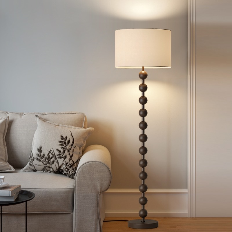 Lampadaire en bois Japandi