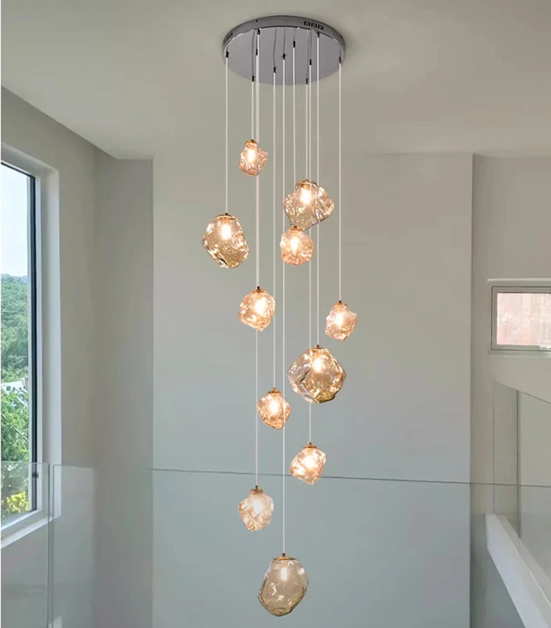Lustre d'escalier moderne