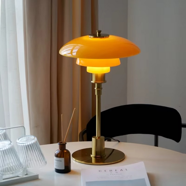 Lampe à poser de designer danois