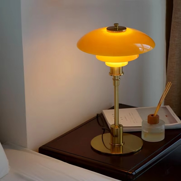 Lampe à poser de designer danois