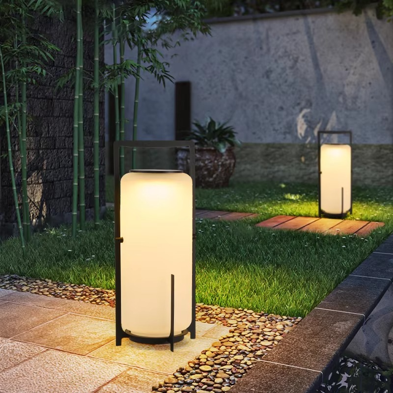 Lampe de patio à énergie solaire