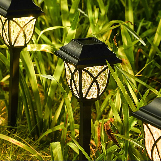 Lampe de jardin à énergie solaire