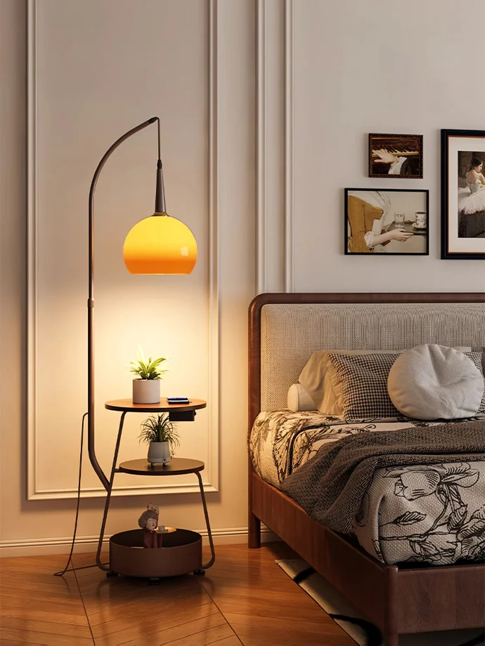 Table de chevet avec lampe Bauhaus