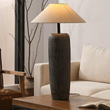 Lampadaire en bois vieilli