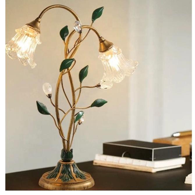 Nouvelle Lampe À Poser En Forme De Fleur